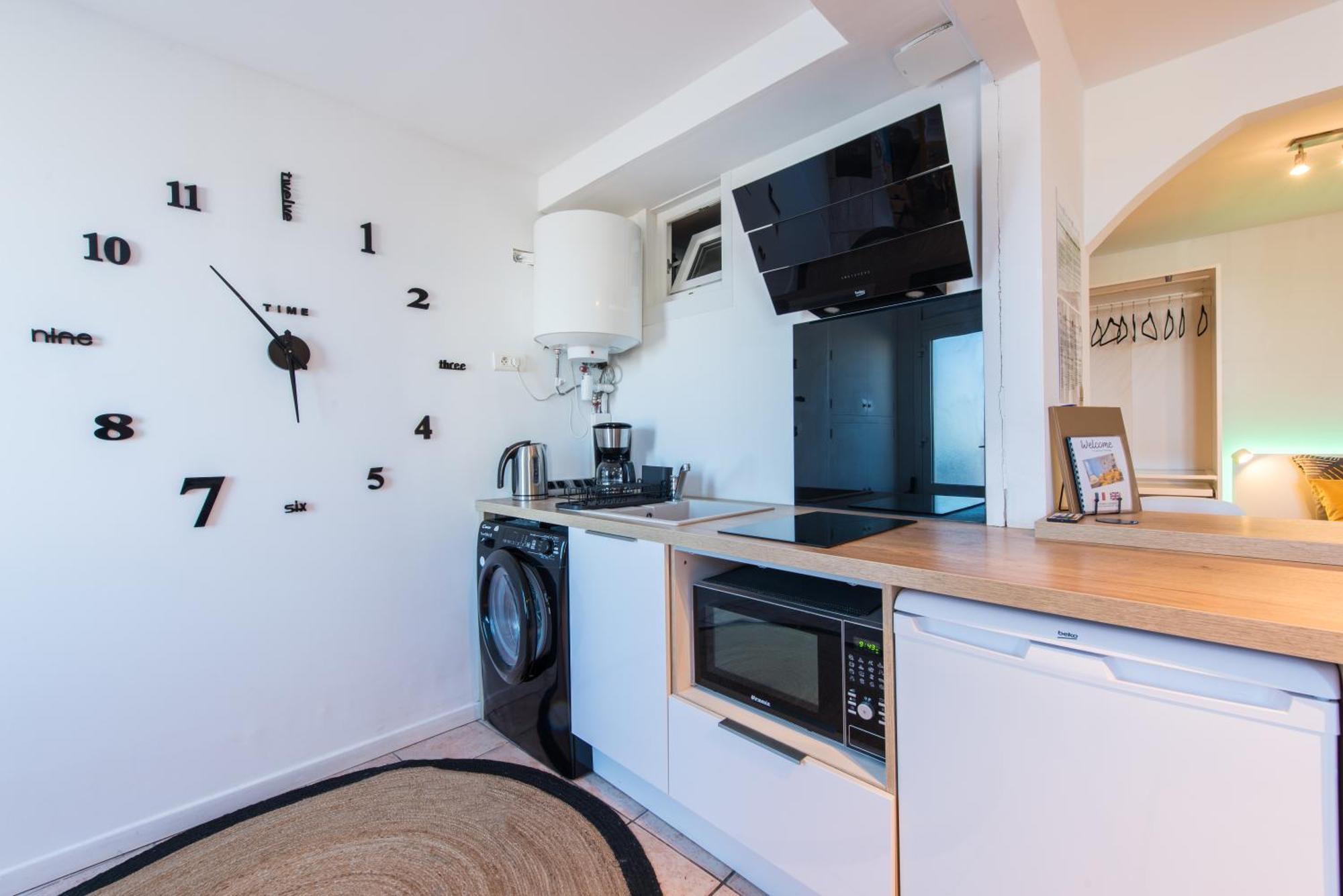 Beautiful Renovated Studio With View- Old Hyères Exterior foto